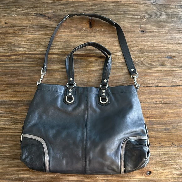 Coach purse, black D1320-F24887, excellent pre owned condition, see pics - Picture 5 of 15